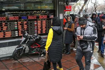 مسیر متفاوت طلا و دلار در بازار تهران