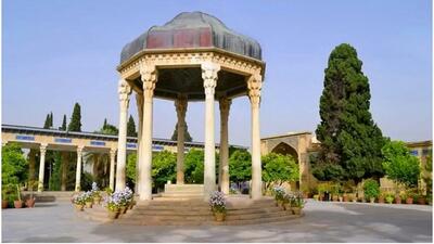 شاعر معتدل