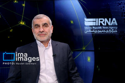 نیکزاد: بازگشت تحریم‌ها به معنای نابودی اقتصاد ایران نیست