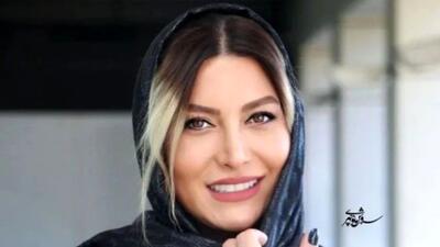 سلفی ناشیانه فریبا نادری با شال پلنگی لاکچری