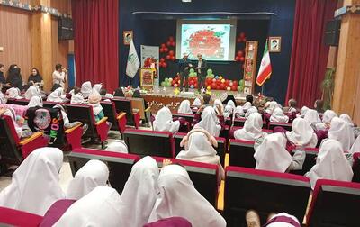 جشن «نوخوان‌ها» با عضویت رایگان کودکان در کانون اردبیل برگزار شد