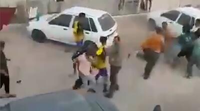 درگیری وحشتناک در مسابقه فوتبال را ببینید