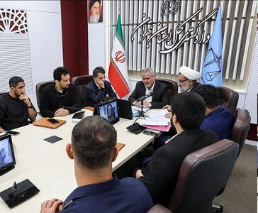 آزادی قدیمی‌ترین زندانی زن با حضور قهرمانان کشتی