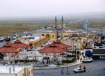 ساخت ۲۶ مجتمع خدماتی رفاهی بین راهی در آذربایجان غربی