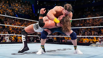 ستارگان WWE ایستاده جان سینا و ای جی استایلز را تشویق کردند