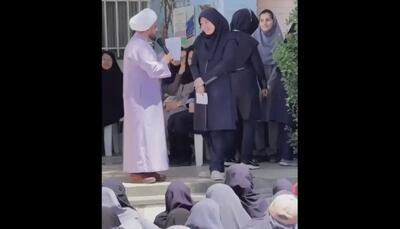 پاسخ غیرمنتظره دانش‌آموز به پرسش روحانی در مدرسه (فیلم)