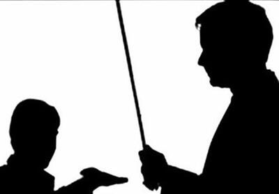 تنبیه مدیر، باعث شکستگی بینی و پاره شدن پرده گوش دانش‌آموز شد!