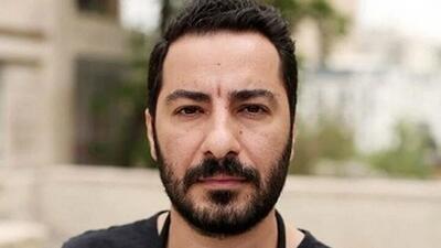 تصاویر تازه | عکس و استایل‌ عجیب نوید محمدزاده در یک مکان دور از انتظار سرویس بهداشتی