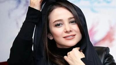 تاریخ وبگردی | استایل شیک و خاص با عینک گرانقیمت الناز حبیبی در قشم