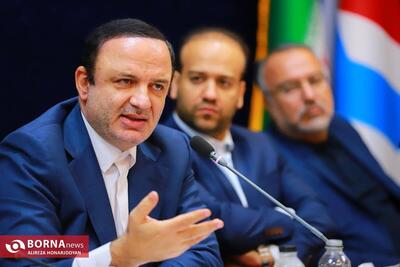 دبیر شورای عالی مناطق آزاد: گشایش مسیر تازه همکاری‌های اقتصادی ایران و عراق با اتصال بندر آبادان به بندر واصلیه / اروند می تواند نمادی از دیپلماسی اقتصادی موفق میان ایران و عراق شود