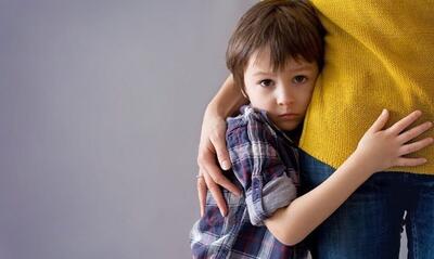 این علائم در کودک دانش آموزتان نشانه اضطراب جدایی است+ راهکارهای مدیریت اضطراب جدایی
