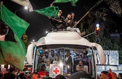 بازگشت آزادگان فلسطینی به غزه