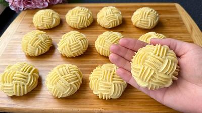 طرز تهیه شیرینی خمیری با مغز گردو و مربا ساده، سریع و بی نظیر!