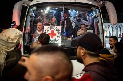 یک ابهام در میان اسرای آزادشده فلسطینی/ کدام چهره‌های شاخص فلسطینی تاکنون آزاد شدند؟