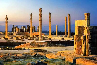 قدیمی‌ترین عکس از تخت‌جمشید؛ ۱۷۰ سال پیش
