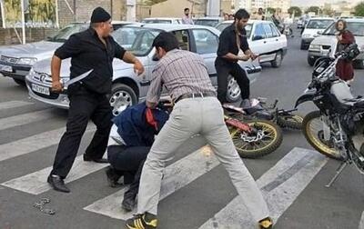 ماجرای حمله اراذل و اوباش به یک دانشجو در رشت