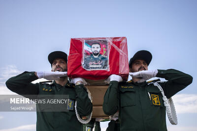 تشییع پیکر شهید محمد سهرابی در نهاوند