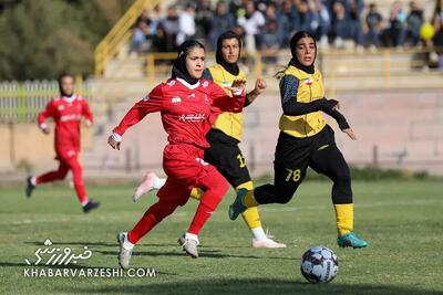 ویدیو| سوپرگل تیم زنان سپاهان به پرسپولیس - پارس فوتبال