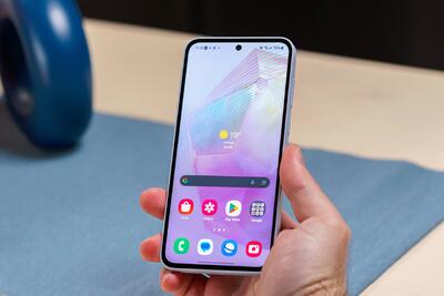 آپدیت پایدار One UI 8 برای گلکسی A35 در ایستگاه هند توقف کرد