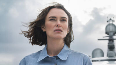 نقد فیلم The Woman in Cabin 10؛ کیرا نایتلی در تریلر معمایی نتفلیکس میان امواج توطئه و تصنع