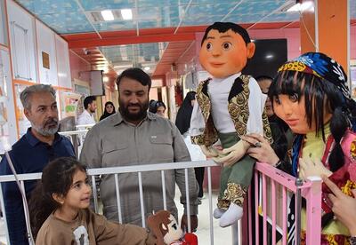 مربیان کانون لرستان لبخند را بر چهره کودکان بیمار نشاندند
