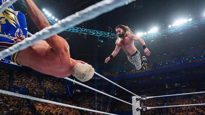 مبارزه جذاب سث رالینز و کودی رودز در رویداد WWE Crown Jewel؛ قهرمان مقابل قهرمان