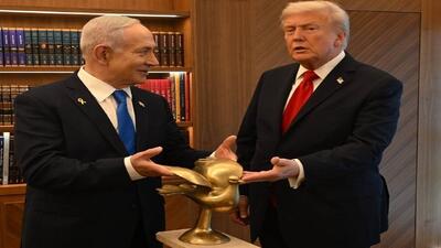 قصاب غزه به ترامپ کبوتر طلایی هدیه داد