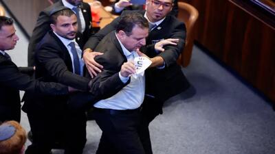 سخنرانی ترامپ در کنست قطع و نماینده مجلس اخراج شد