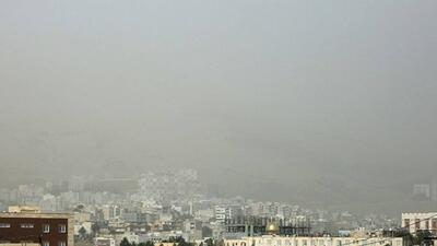 ورود توده گرد و خاک مهاجر به آسمان کردستان