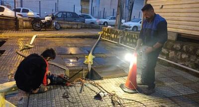 فیلم/ واکاوی علت پس زدگی فاضلاب و بوی تعفن در شهر نوشهر
