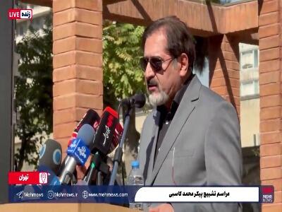  آوازخوانی سوزناک در مراسم تشییع مرحوم کاسبی
