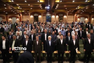 آیین تقدیر از نخبگان پژوهشگاه فضایی ایران برگزار شد