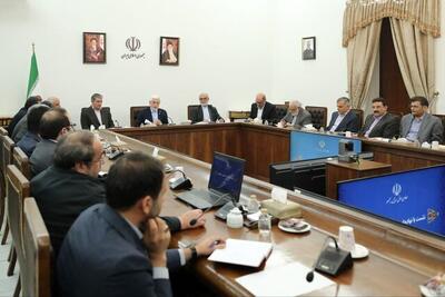 عارف: دولت چهاردهم از ابتدا با شرایط جنگی رو‌به‌رو بود