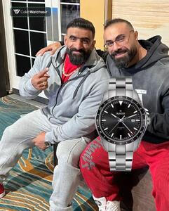  عکس/ ساعت لوکس و گرانقیمت هادی چوپان در مسترالمپیا ۲۰۲۵ | اقتصاد24