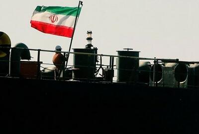 تانکر ترکرز: برای نخستین بار در هفت سال و نیم گذشته و به دلایلی که هنوز مشخص نیست، بیشتر نفتکش‌های دارای پرچم ایران، اکنون بدون فریب سیگنال‌ها، حرکت می‌کنند / این تغییر از امروز آغاز شده است