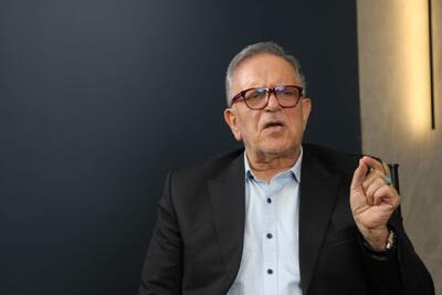 ویدیو/ سیف، رئیس بانک مرکزی روحانی: «میرعلی»، مدیر موسسه ثامن‌الحجج، یک اسلحه به کمرش بسته بود/ ۹۰ نماینده علیه من و در حمایت از او، نامه امضا کردند/ بارها به مجلس احضار می‌شدم که عامل اصلی‌اش همین نمایندگان حامی «میرعلی» بودند؛ می‌خواستند فشارمان را از روی او کم کنیم