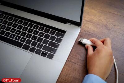  چرا USB هیچ‌وقت بار اول جا نمی‌رود؟