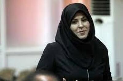  گل به خودی خانم حاشیه