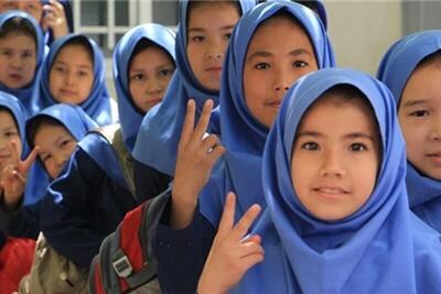  یک جامعه‌شناس: ۲۰۰ تا ۳۰۰هزار کودک افغانستانی از مدارس ایران اخراج شده‌اند