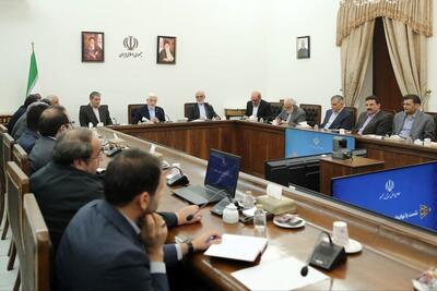 دولت چهاردهم از زمان روی کار آمدن با شرایط جنگی روبرو بود