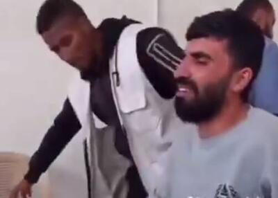  فیلم/ لحظه اعلام خبر شهادت همسر و فرزند آزاده فلسطینی