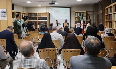 حافظ کسی است که در هیچ قالبی نمی‌گنجد