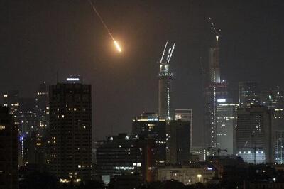  وبگاه آمریکایی: حمله ایران [طی جنگ ۱۲ روزه]، پناهگاه نظامی مخفی اسرائیل در زیر یکی از برج‌های مسکونی در تل‌آویو را لو داد