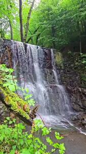  فیلم طبیعت بکر و آرامش‌بخش آبشار لونک