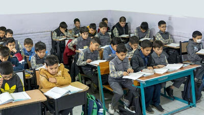 ۷۶۰۰ پروژه آموزشی تا پایان سال کمبود کلاس در کشور را جبران می‌کند؟ / استاندارد ۲۶ نفر در کلاس؛ کلاس‌های ۴۰ نفره هنوز چالش آموزش و پرورش است