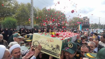  استقبال چشم‌گیر گرگانی‌ها از پیکر شهید سلطانی