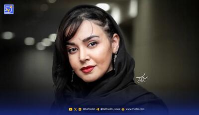  استایل| تیپ پُر سر و صدای «شیرین» سریال نون خ در اکران «مجنون» ترکاند!