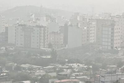 عکس/ نفس‌های سنگین مشهد در میان گرد و غبار!