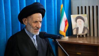  امام جمعه بیرجند: نفوذ اقتصادی دشمن، جنگی بی‌صدا اما ویرانگر است