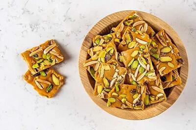  طرز تهیه سوهان گردویی یک عصرانه و میان‌ وعده خوشمزه